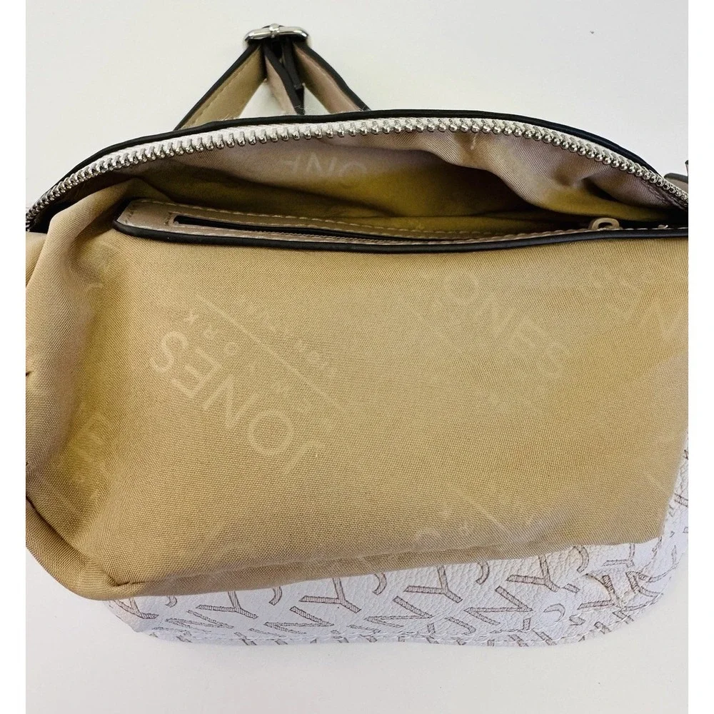 Jones New York Signature Fanny Bag‎ Belt Off White Gray Front & Back Zipper
